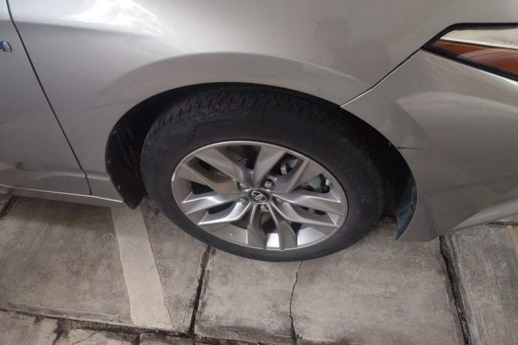 Used Toyota Avalon 2019 Dual-Engine 2.5L Luxury Edition China VI Standard Right Front Wheel Hub