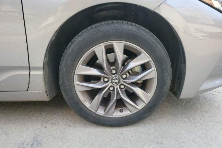 Used Toyota Avalon 2019 2.0L Luxury Edition China VI Standard Right Front Wheel Hub