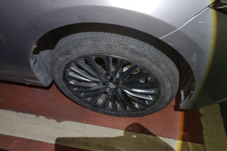 Used Toyota Avalon 2019 2.0L XLE Premium Edition China VI Right Front Wheel Hub