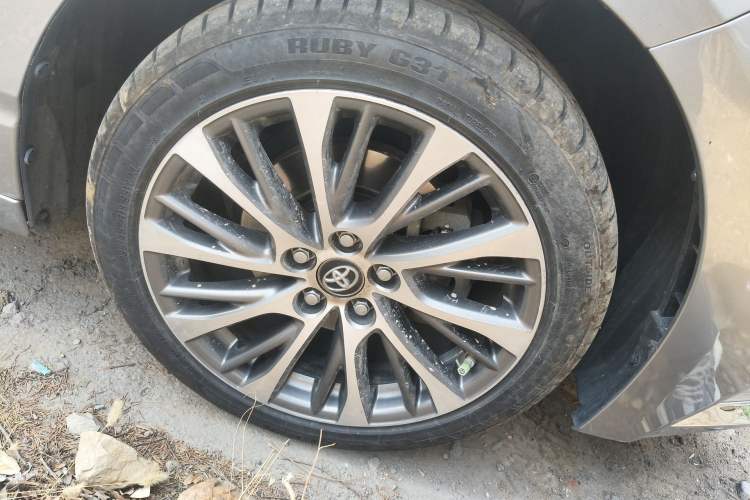 Used Toyota Avalon 2019 Dual-Engine 2.5L Luxury Edition China VI Standard Right Front Wheel Hub