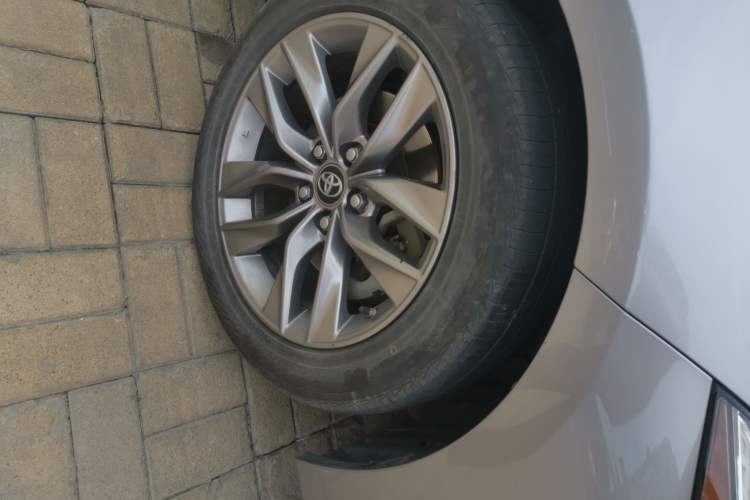 Used Toyota Avalon 2019 Dual-Engine 2.5L Luxury Edition China VI Standard Right Front Wheel Hub