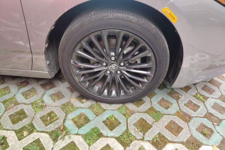 Used Toyota Avalon 2019 2.0L XLE Premium Edition China VI Right Front Wheel Hub