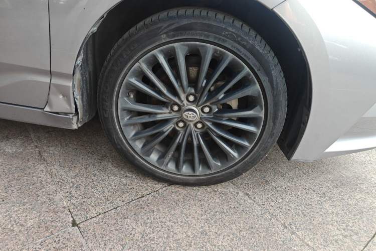 Used Toyota Avalon 2019 2.0L XLE Premium Edition China VI Right Front Wheel Hub
