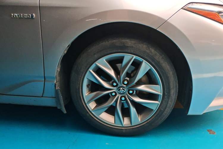Used Toyota Avalon 2019 Dual-Engine 2.5L Luxury Edition China VI Standard Right Front Wheel Hub