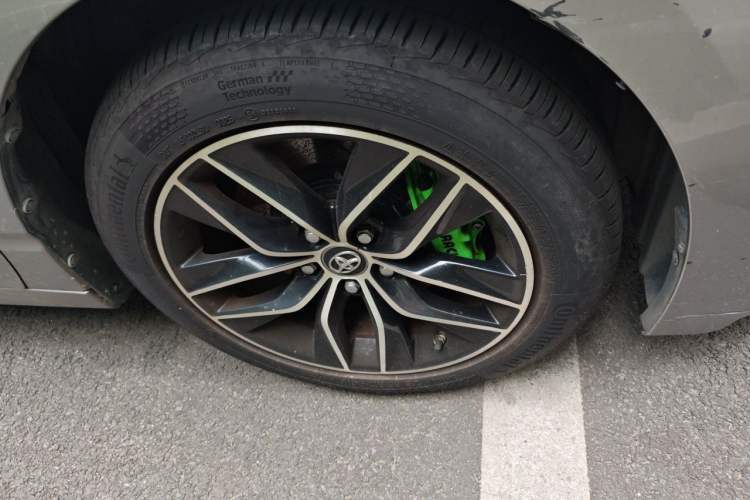 Used Toyota Avalon 2019 2.0L Luxury Edition China VI Standard Right Front Wheel Hub