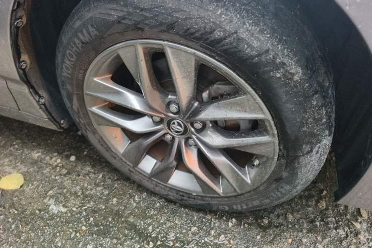 Used Toyota Avalon 2019 2.0L Luxury Edition China VI Standard Right Front Wheel Hub
