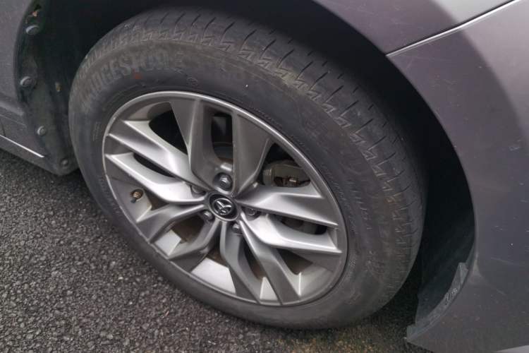 Used Toyota Avalon 2019 Dual-Engine 2.5L Luxury Edition China VI Standard Right Front Wheel Hub