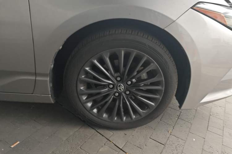 Used Toyota Avalon 2019 2.0L XLE Premium Edition China VI Right Front Wheel Hub