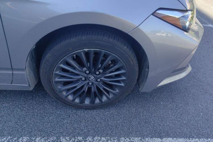 Used Toyota Avalon 2019 2.0L XLE Premium Edition China VI Right Front Wheel Hub