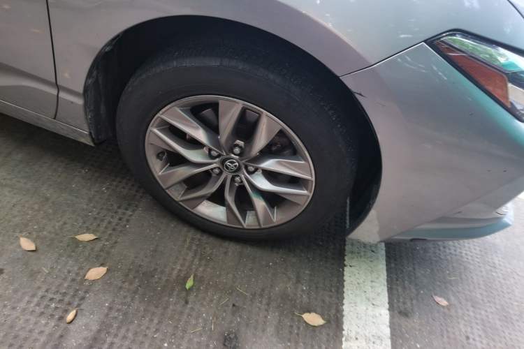 Used Toyota Avalon 2019 2.0L Luxury Edition China VI Standard Right Front Wheel Hub