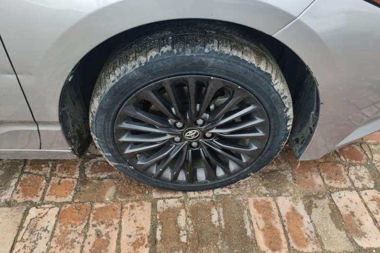 Used Toyota Avalon 2019 2.0L XLE Premium Edition China VI Right Front Wheel Hub