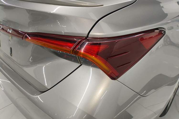Used Toyota Avalon 2019 2.5L Ambition Version China VI Standard Right Rear Taillight