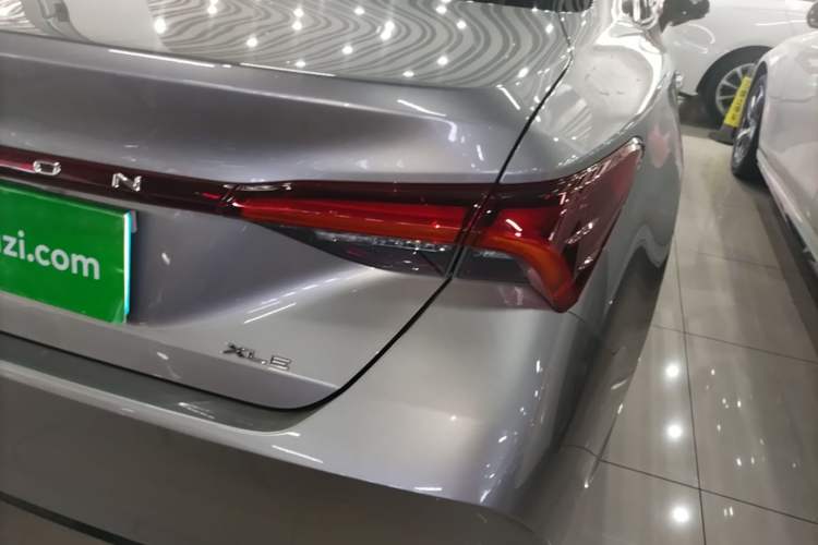 Used Toyota Avalon 2019 2.0L XLE Premium Edition China VI Right Rear Taillight
