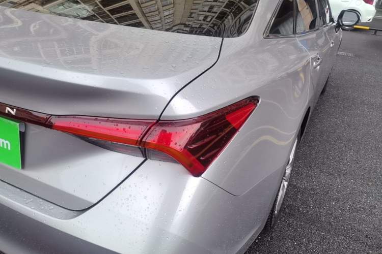 Used Toyota Avalon 2019 2.0L Luxury Edition China VI Standard Right Rear Taillight