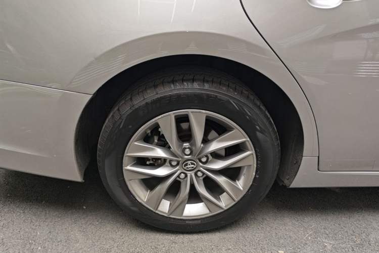 Used Toyota Avalon 2019 Dual-Engine 2.5L Luxury Edition China VI Standard Right Rear Wheel Hub