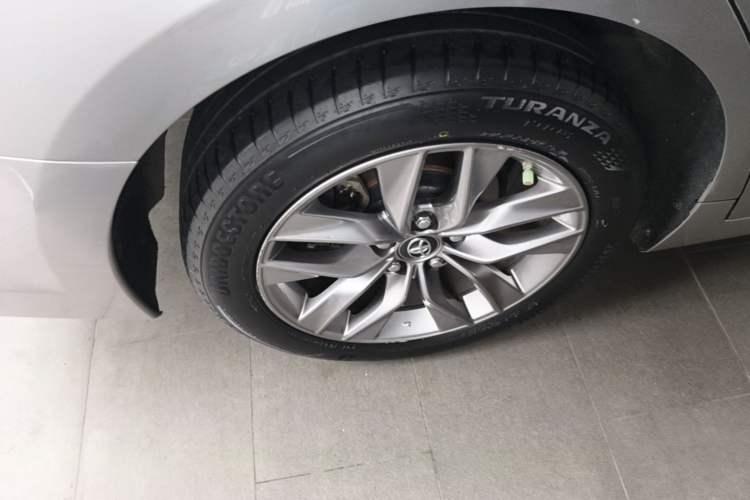 Used Toyota Avalon 2019 Dual-Engine 2.5L Luxury Edition China VI Standard Right Rear Wheel Hub