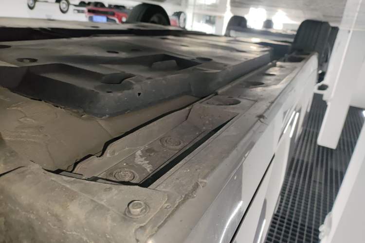 Used Toyota Avalon 2019 2.5L Ambition Version China VI Standard Right Side Sill