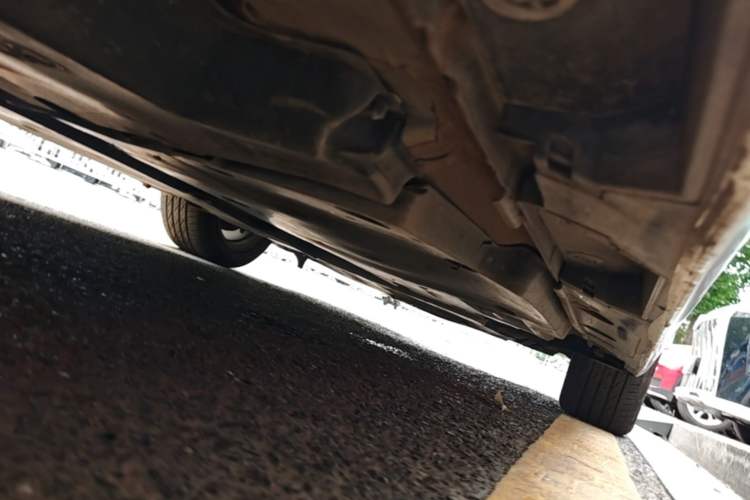 Used Toyota Avalon 2019 2.0L Luxury Edition China VI Standard Right Side Sill