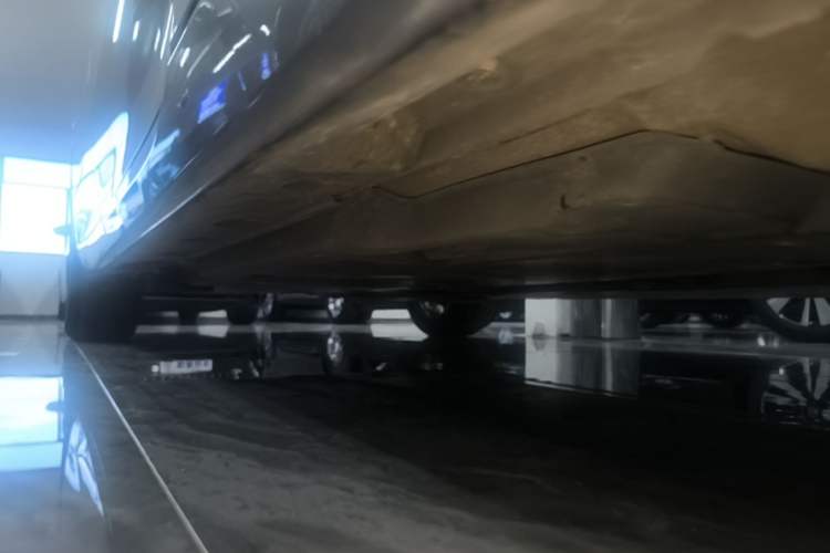 Used Toyota Avalon 2019 2.0L Luxury Edition China VI Standard Right Side Sill