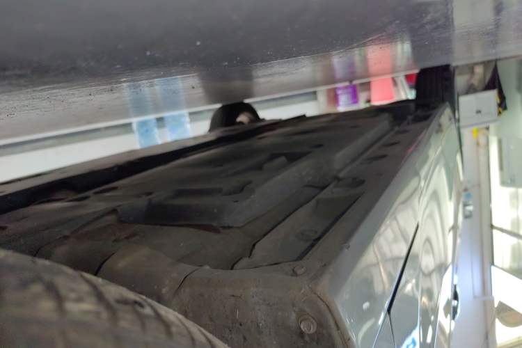 Used Toyota Avalon 2019 2.0L Luxury Edition China VI Standard Right Side Sill