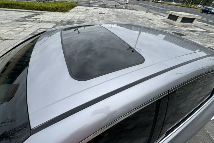 Used Toyota Avalon 2019 Dual-Engine 2.5L Luxury Edition China VI Standard Roof