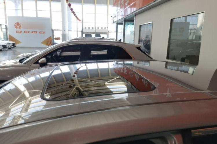 Used Toyota Avalon 2019 Dual-Engine 2.5L Luxury Edition China VI Standard Roof