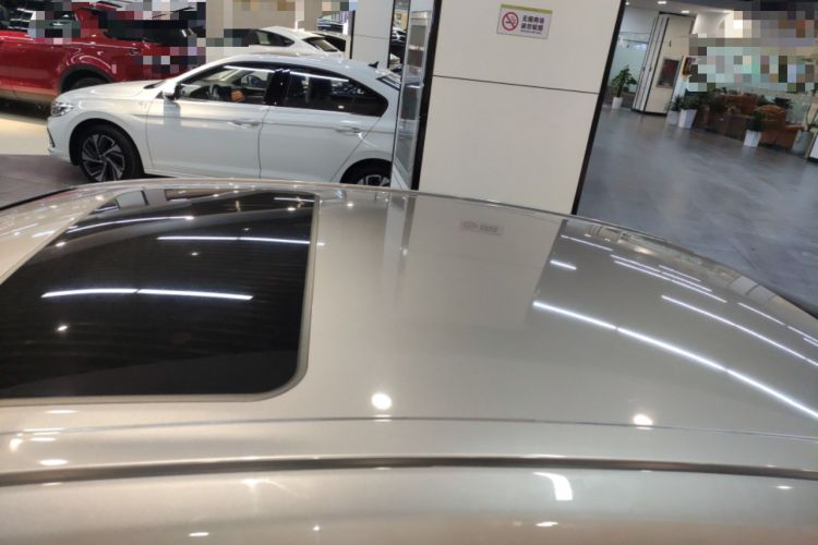 Used Toyota Avalon 2019 2.0L XLE Premium Edition China VI Roof