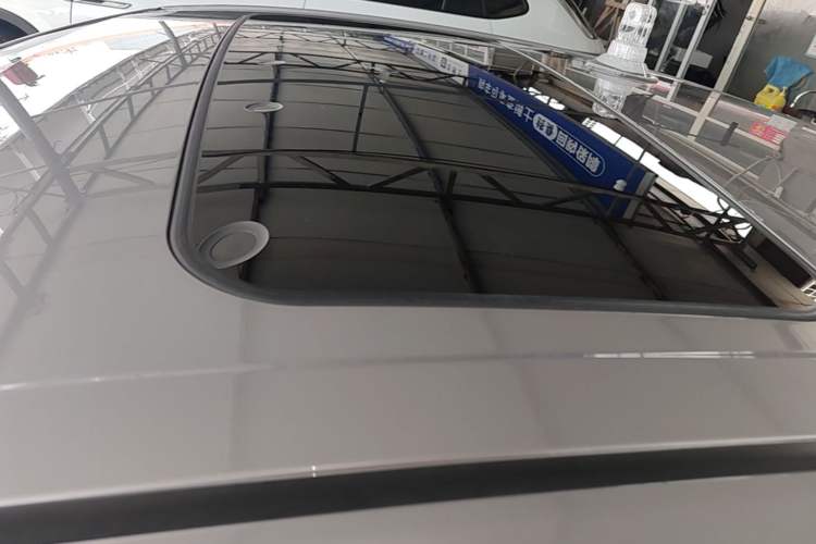 Used Toyota Avalon 2019 2.0L XLE Premium Edition China VI Roof