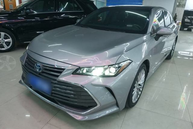 Used Toyota Avalon 2019 Dual-Engine 2.5L XLE Prestige Version China VI Standard
