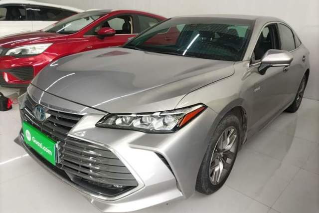 Used Toyota Avalon 2019 Dual-Engine 2.5L Luxury Edition China VI Standard