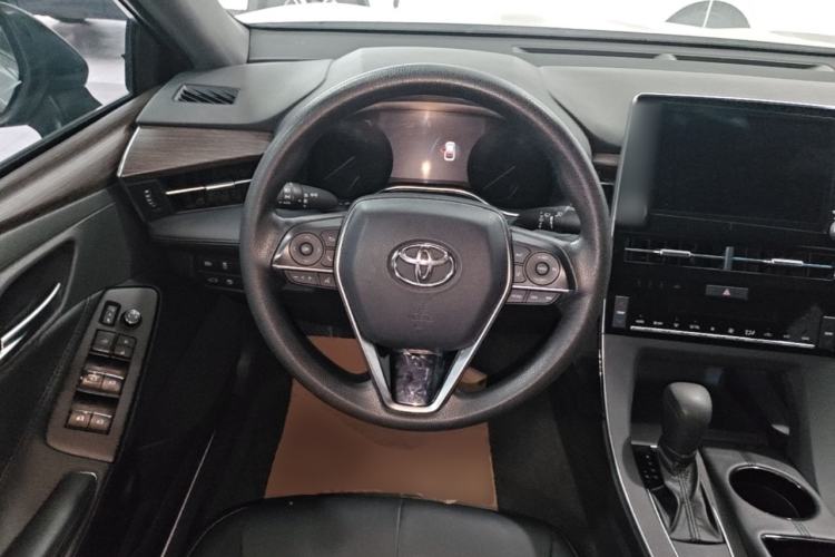 Used Toyota Avalon 2019 2.0L Ambition Edition China VI Steering Wheel