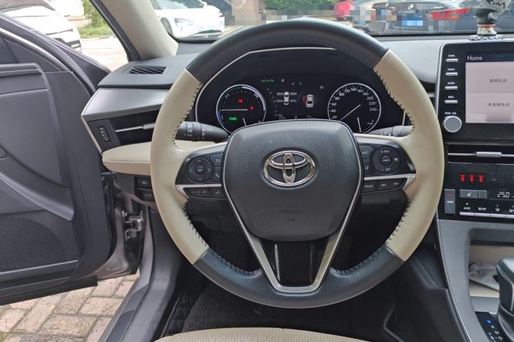Used Toyota Avalon 2019 Dual-Engine 2.5L XLE Prestige Version China VI Standard Steering Wheel