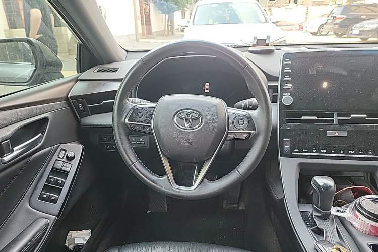 Used Toyota Avalon 2019 2.0L Luxury Edition China VI Standard Steering Wheel