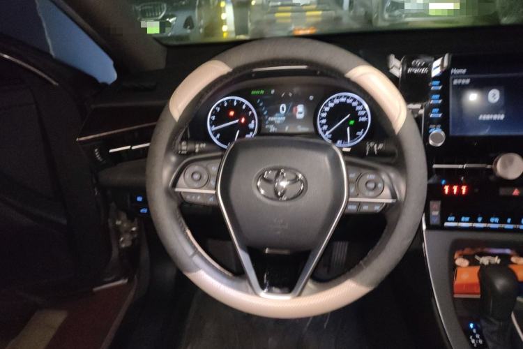 Used Toyota Avalon 2019 2.0L XLE Premium Edition China VI Steering Wheel