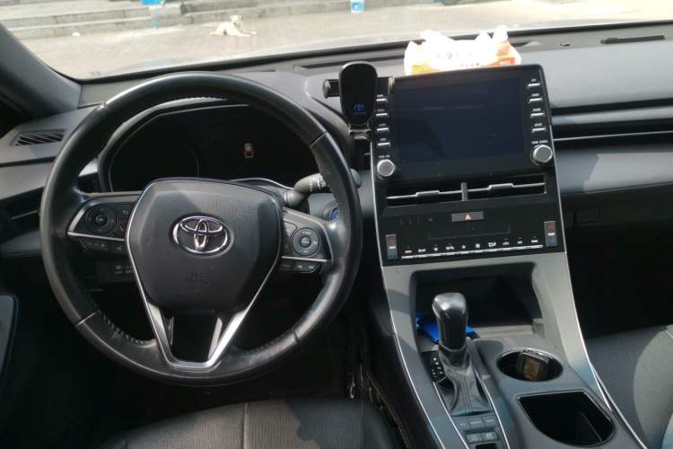 Used Toyota Avalon 2019 Dual-Engine 2.5L Luxury Edition China VI Standard Steering Wheel