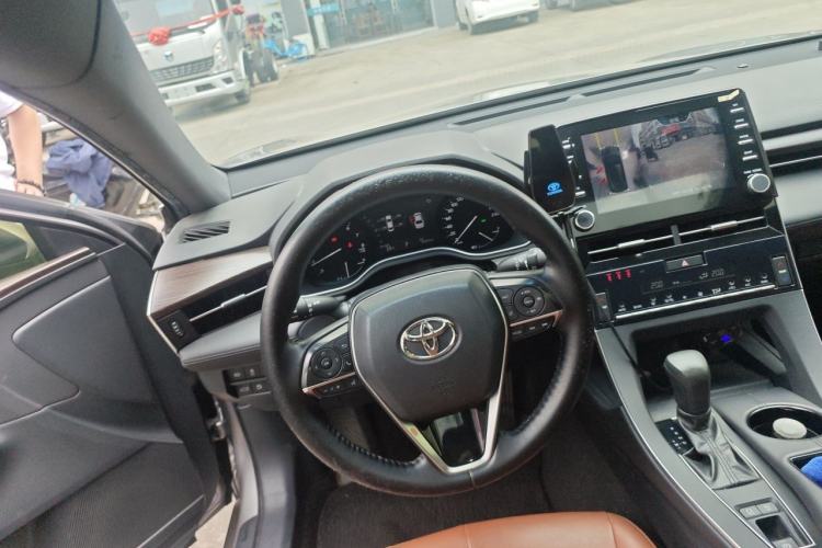 Used Toyota Avalon 2019 2.0L Ambition Edition China VI Steering Wheel