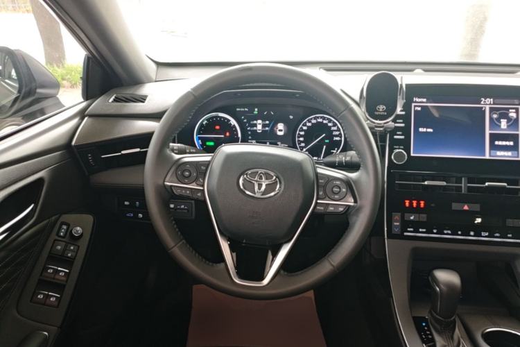 Used Toyota Avalon 2019 Dual-Engine 2.5L XLE Prestige Version China VI Standard Steering Wheel