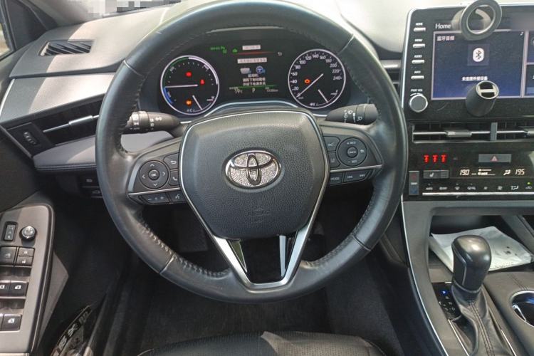 Used Toyota Avalon 2019 Dual-Engine 2.5L XLE Prestige Version China VI Standard Steering Wheel
