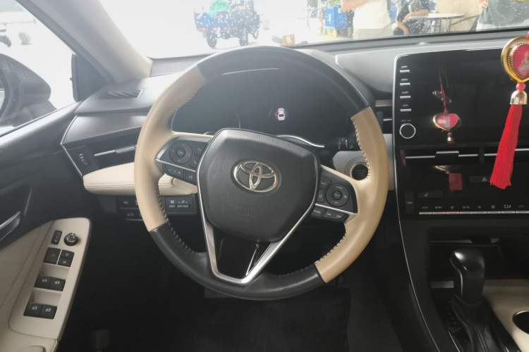 Used Toyota Avalon 2019 2.5L Touring Premium Version China VI Standard Steering Wheel