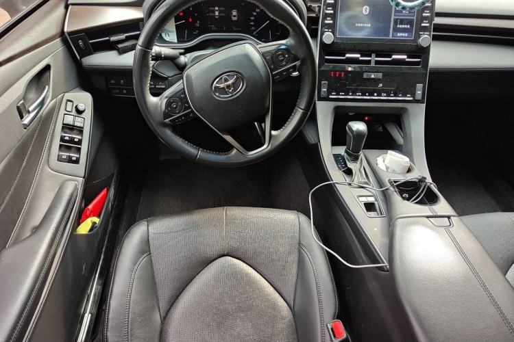 Used Toyota Avalon 2019 2.0L Luxury Edition China VI Standard Steering Wheel