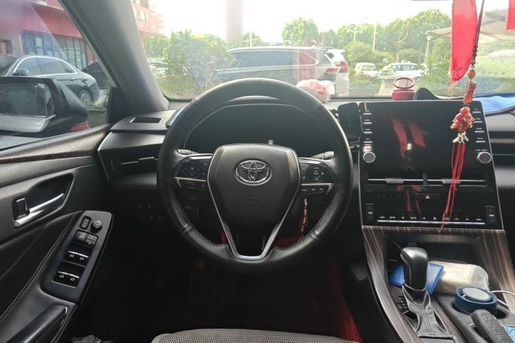 Used Toyota Avalon 2019 2.0L XLE Premium Edition China VI Steering Wheel