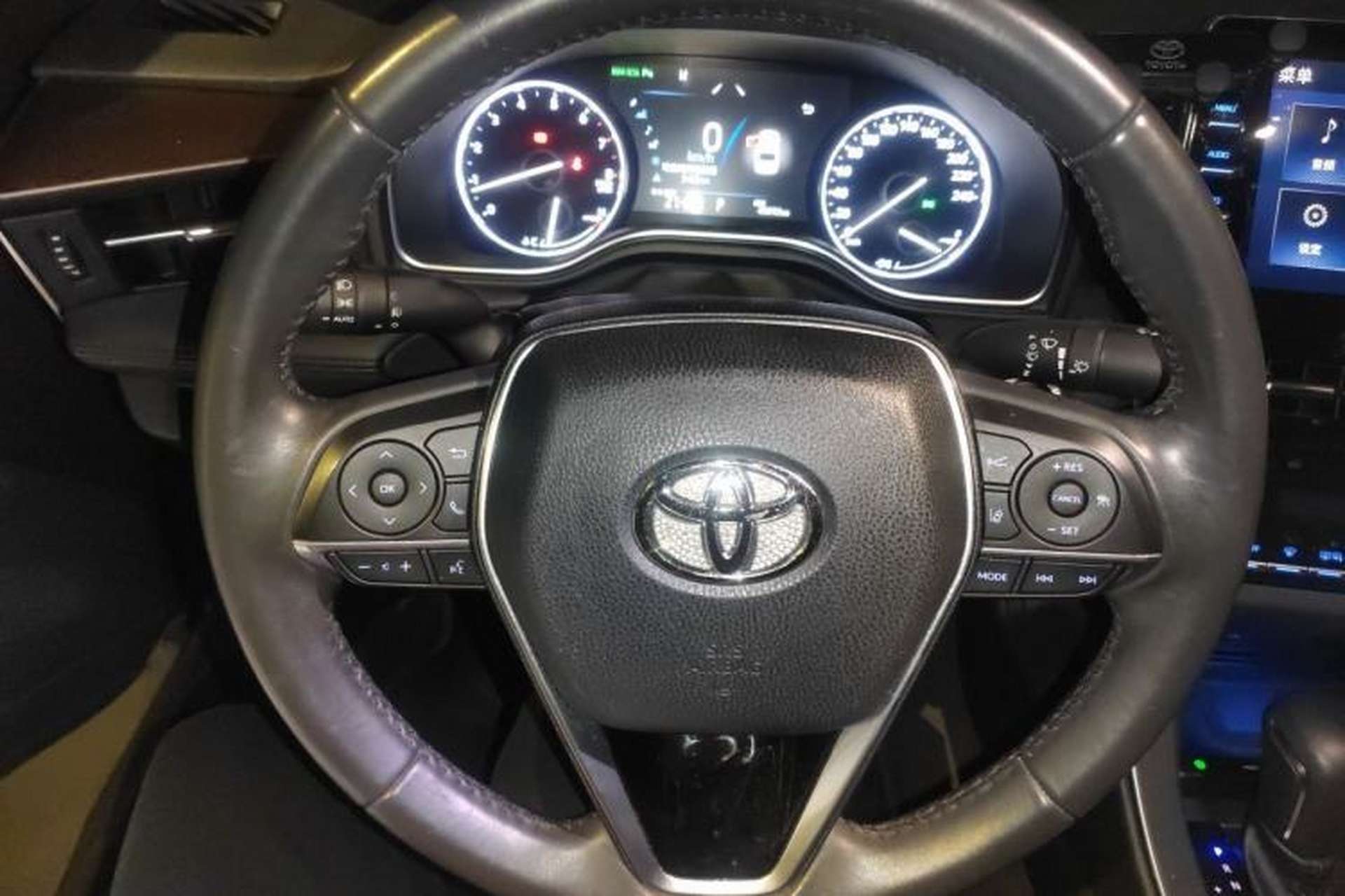 Used Toyota Avalon 2019 2.0L XLE Premium Edition China VI Steering Wheel