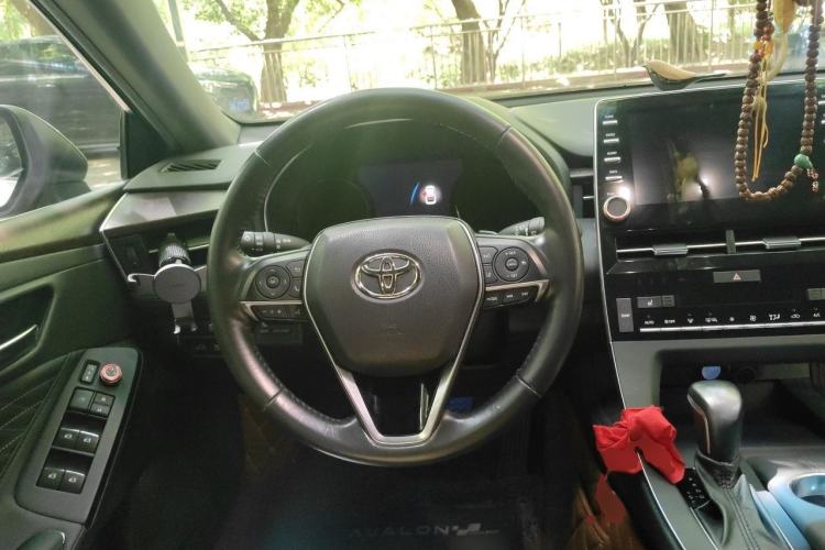 Used Toyota Avalon 2019 2.5L Touring Premium Version China V Standard Steering Wheel