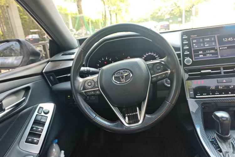 Used Toyota Avalon 2019 2.0L Luxury Edition China VI Standard Steering Wheel
