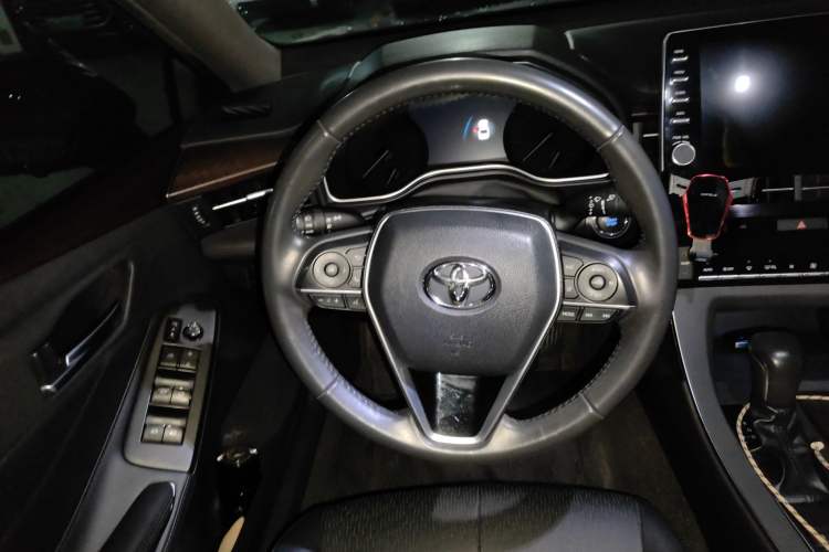 Used Toyota Avalon 2019 2.0L Luxury Edition China VI Standard Steering Wheel