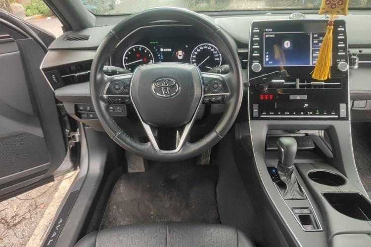 Used Toyota Avalon 2019 2.0L XLE Premium Edition China VI Steering Wheel