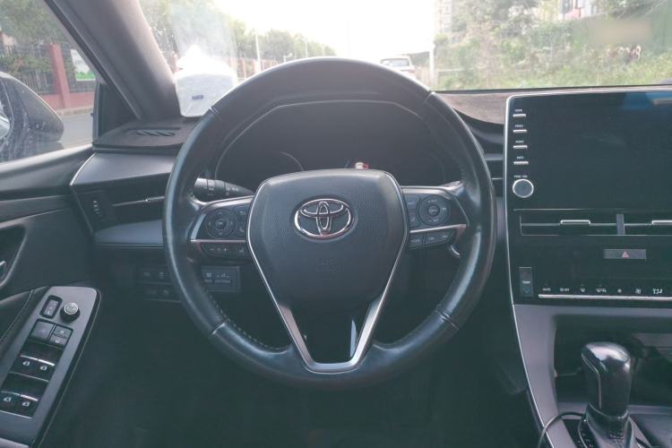 Used Toyota Avalon 2019 Dual-Engine 2.5L Luxury Edition China VI Standard Steering Wheel