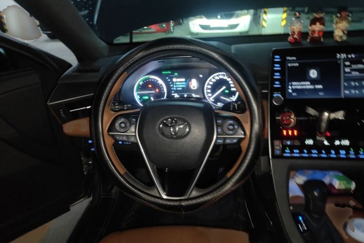 Used Toyota Avalon 2019 Dual-Engine 2.5L XLE Prestige Version China VI Standard Steering Wheel