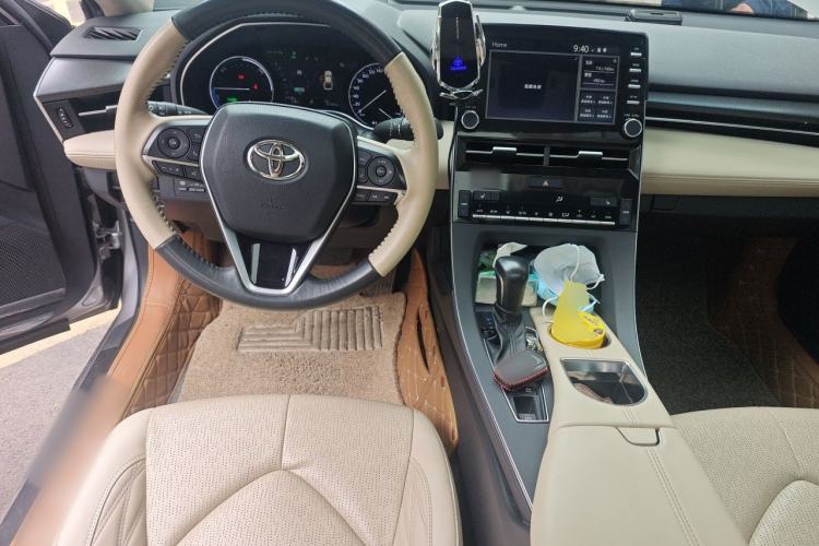 Used Toyota Avalon 2019 Dual-Engine 2.5L XLE Prestige Version China V Standard Steering Wheel