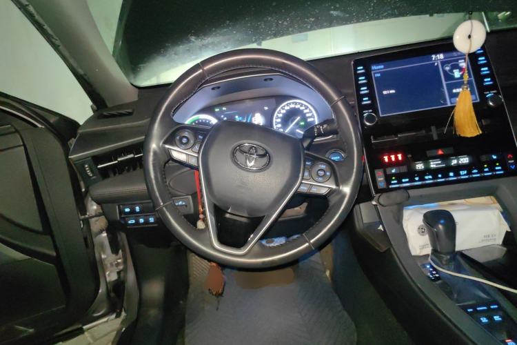 Used Toyota Avalon 2019 Dual-Engine 2.5L XLE Prestige Version China VI Standard Steering Wheel